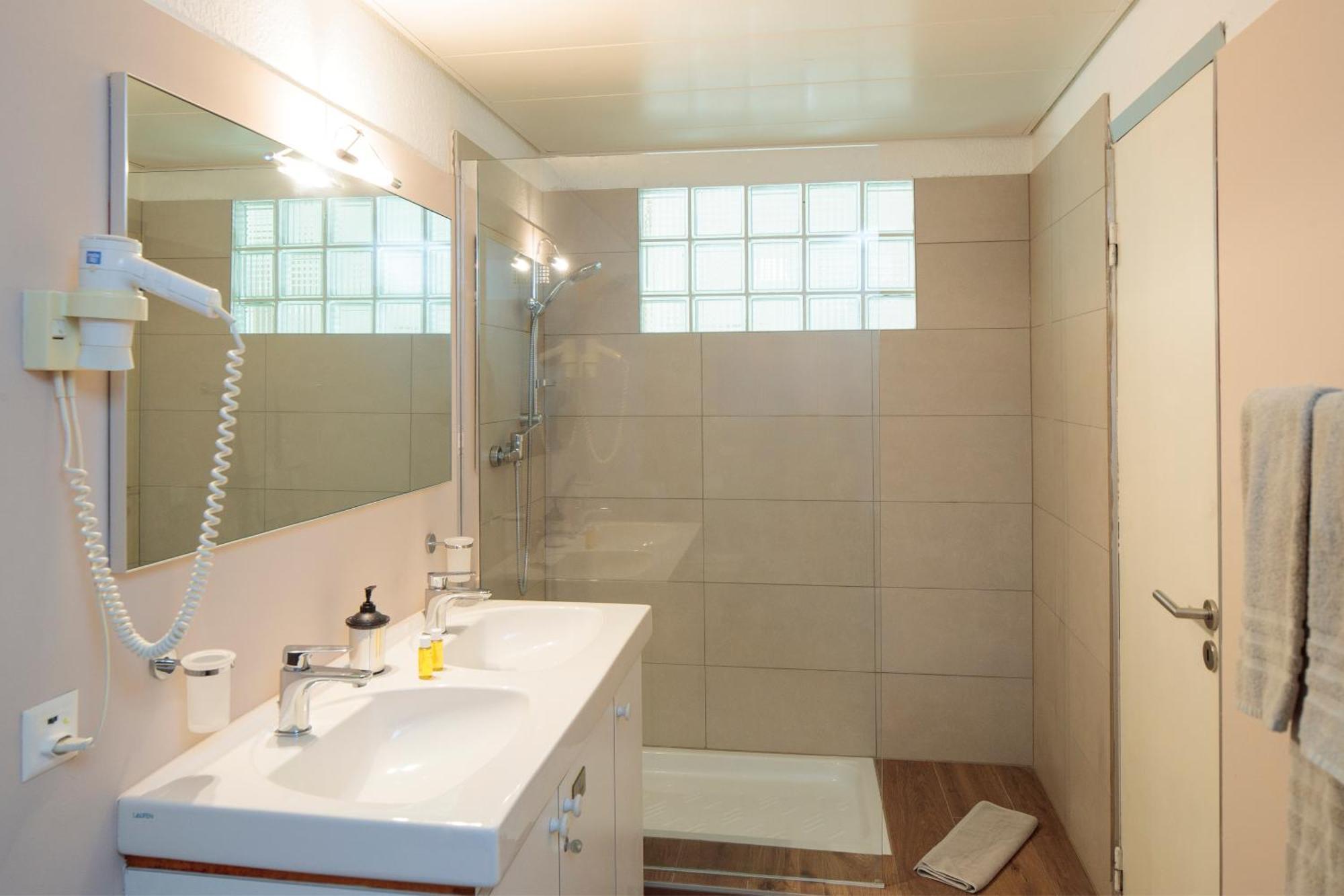 Hotel America Локарно Экстерьер фото